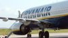 Vuelo de terror: pasajero es parcialmente succionado por la ventana rota de un avión en Grecia