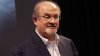 Rushdie sin ventilador y hablando un día después del ataque, según su agente