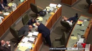 Por su parte, el representante estatal republicano Jason Harper, de Río Rancho, dijo que “todo el mundo obtendrá una reducción de impuestos, y eso es maravilloso”.