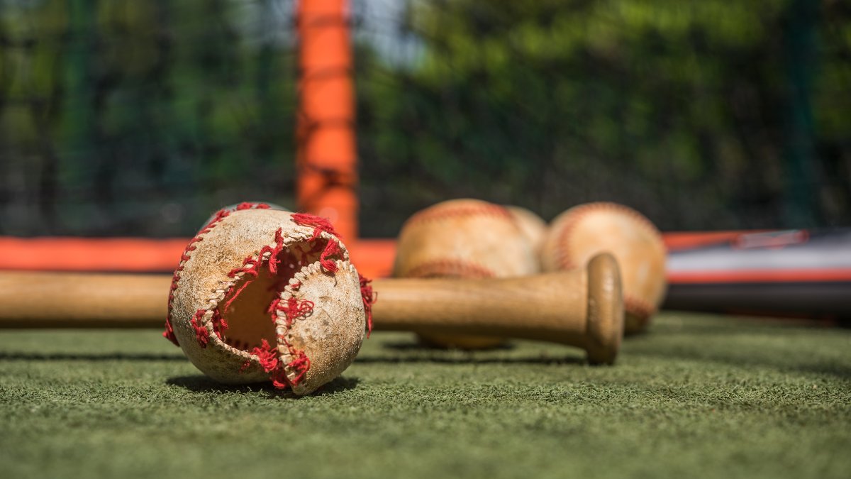 jugador de béisbol de la escuela secundaria de bateo