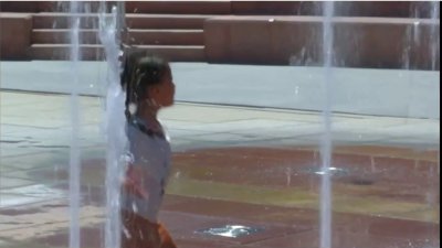 Video: Abre Splash Pad en el Civic Plaza de Albuquerque