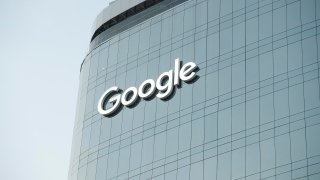 Google recurre a la energía nuclear para alimentar a sus centros de datos de IA