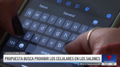 Propuesta busca prohibir los celulares en los salones de clase