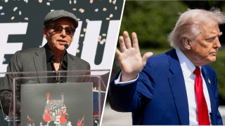 Fotografía de archivo del cineasta estadounidense Chris Columbus y una foto del presidente Donald Trump.
