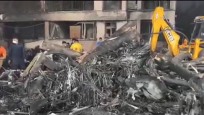 Tragedia aérea en India deja 241 muertos