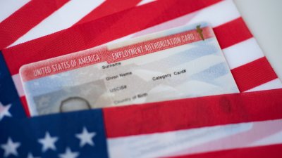 Ni los famosos se salvan: ¿por qué EEUU cancela visas de trabajo?