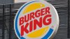 Cinco jóvenes enfrentan cargos tras ataque a una familia en un Burger King en Santa Fe