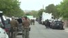 El equipo táctico SWAT continúa negociando con un hombre atrincherado en el Valle Norte