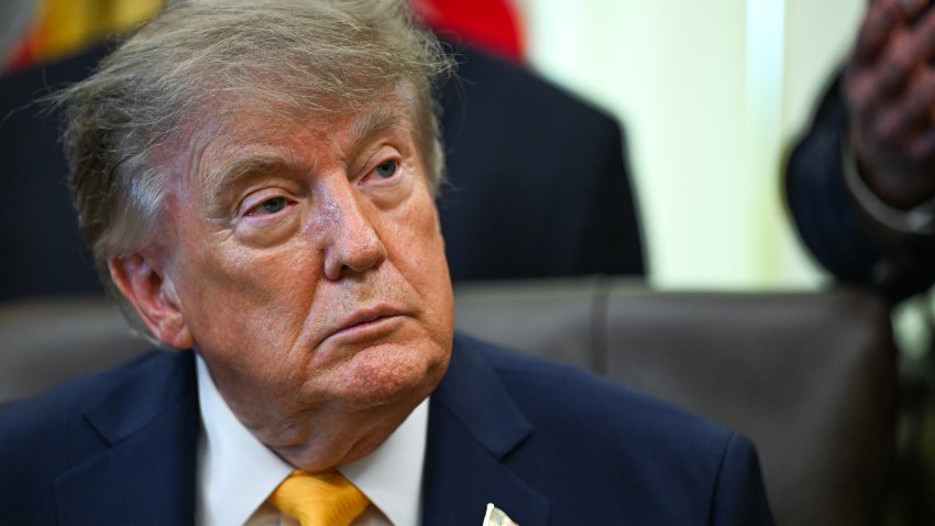 El presidente de Estados Unidos, Donald Trump, habla en la Oficina Oval de la Casa Blanca en Washington, D.C., el viernes 4 de septiembre de 2026. Fotógrafa: Annabelle Gordon/The Washington Post/Bloomberg vía Getty Images.